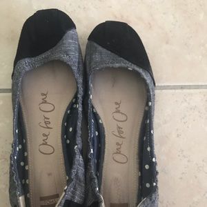 Toms women’s ballet flats, good condition